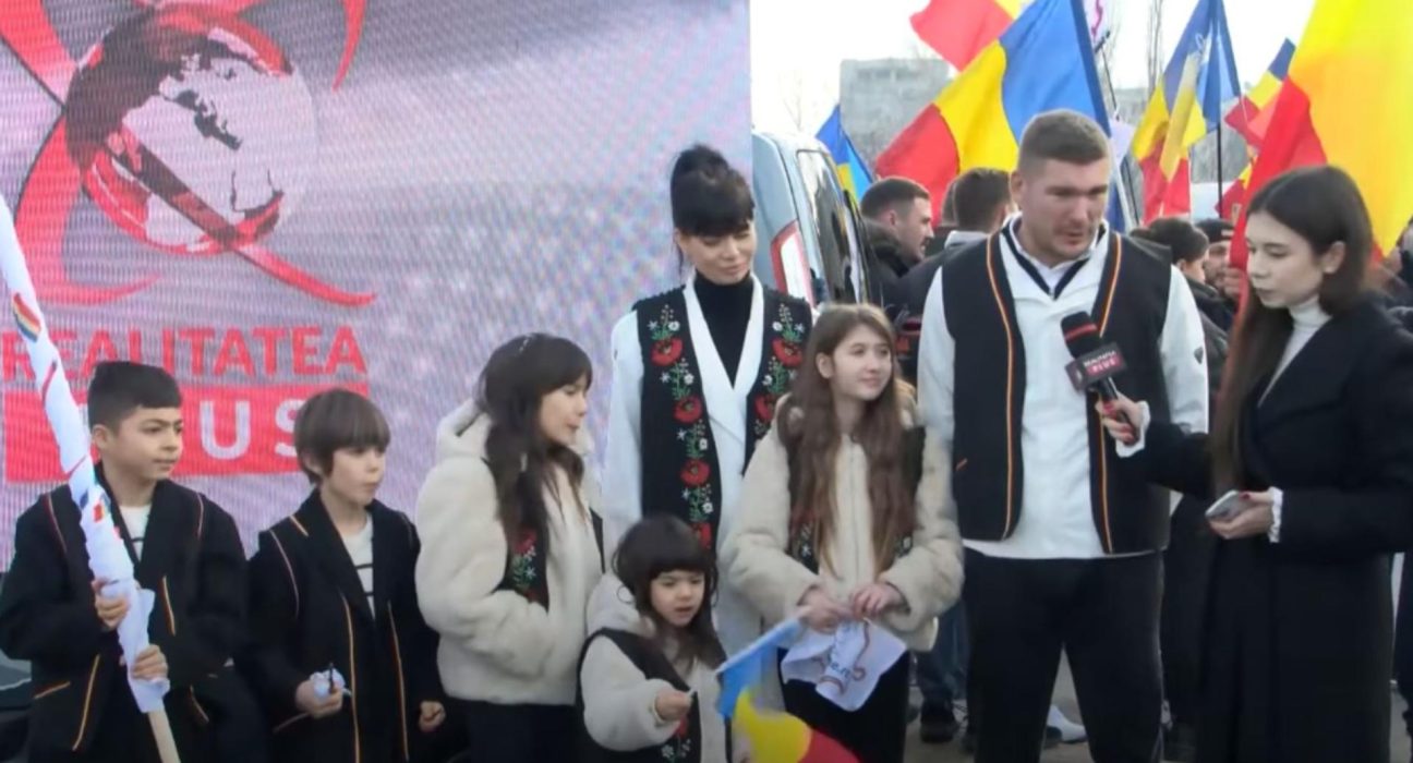 Afaceristul patriot venit cu familia la protest