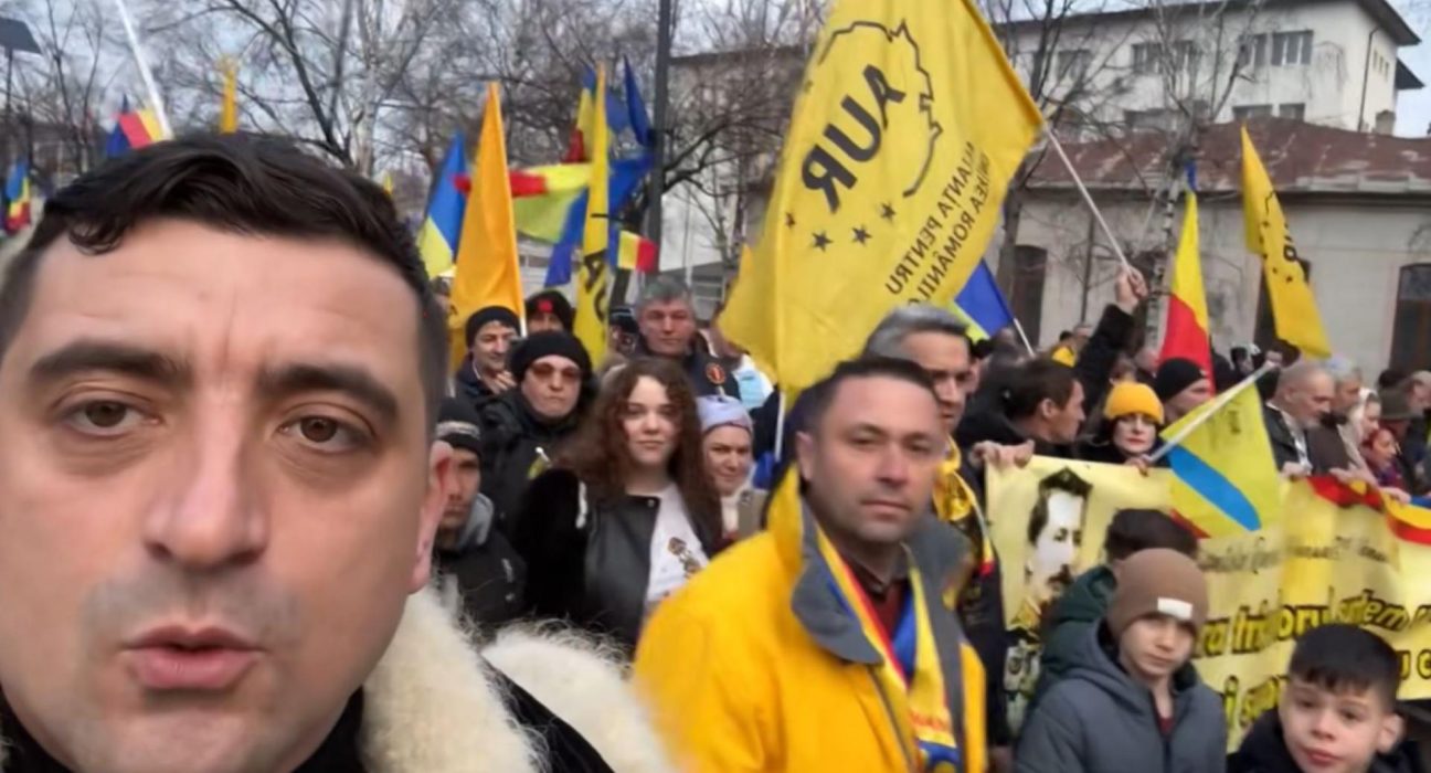 George Simion liderul suveranistilor romani la Marsul Unirii de la Focsani Nu ne dezicem de Calin Georgescu