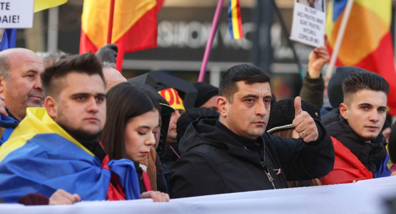 George Simion protesteaza vineri in Piata Victoriei pentru alegeri corecte