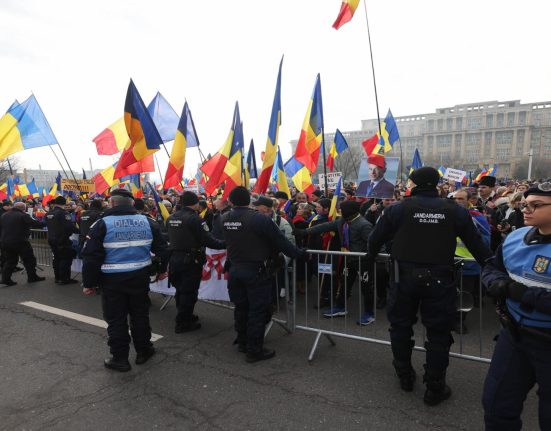 Jandarmeria Bucuresti Protestul pentru Calin Georgescu e pasnic