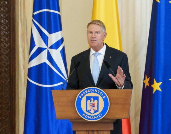 Telefoane secrete la Cotroceni Iohannis informat despre campanie ilegala