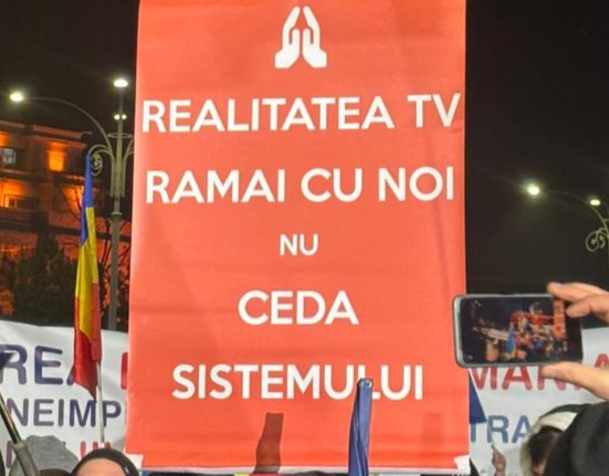 Zeci de mii de oameni la mitingul din Capitala REALITATEA PLUS singura televiziune cu romanii