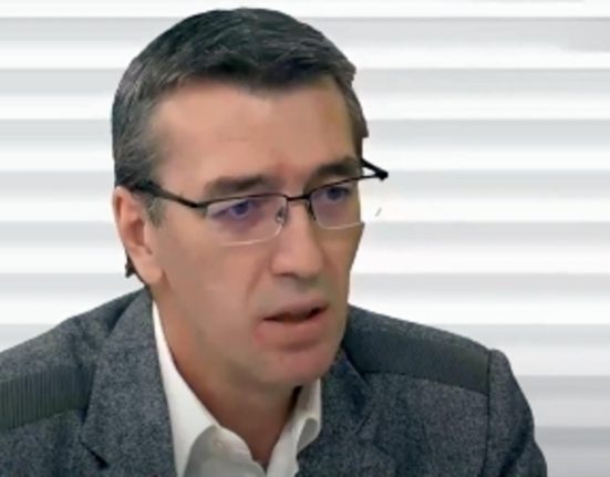Avocatul Toni Neacsu fost membru CCR dezminte afirmatia lui Adrian Nastase Un mandat prezidential se incheie si prin demitere sau demisie Tot mandat intreg este