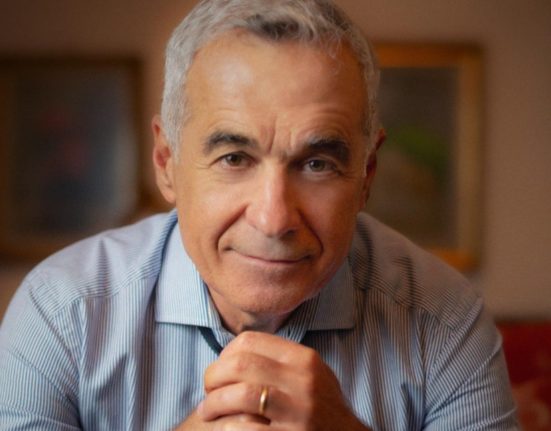 Calin Georgescu lanseaza formulare pentru semnaturi alegeri mai 2025