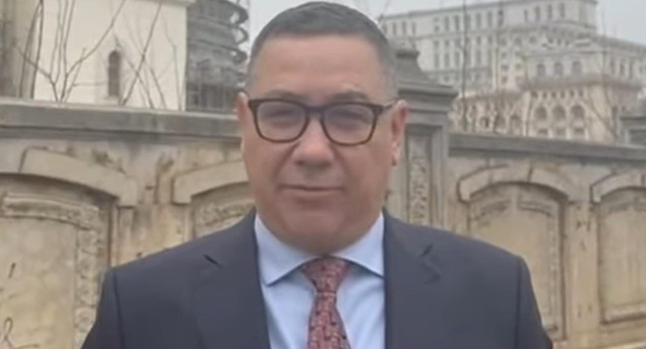 HALUCINANT Ponta si a anuntat candidatura pe Facebook la prezidentiale in timpul Congresului PSD pentru validarea lui Antonescu