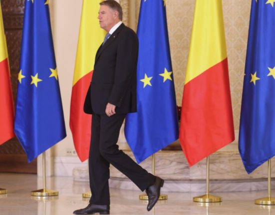 Klaus Iohannis pleaca cu fast cand va fi ceremonia