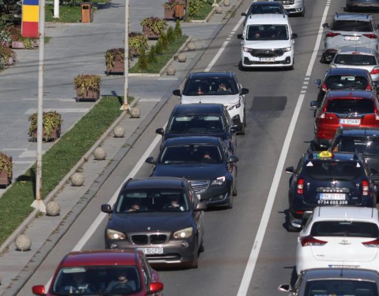 Revine taxa auto pentru masini poluante in Romania