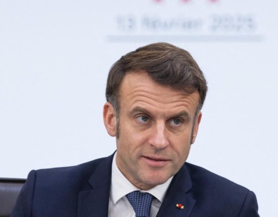 Romania umilita Nu va participa la summitul de la Paris