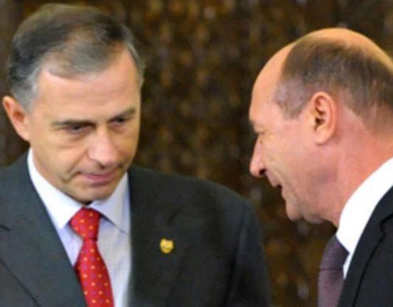 Sorin Ovidiu Vintu rupe tacerea ce s a intamplat in seara vizitei lui Geoana acasa in 2009 Ii puneam la dispozitie