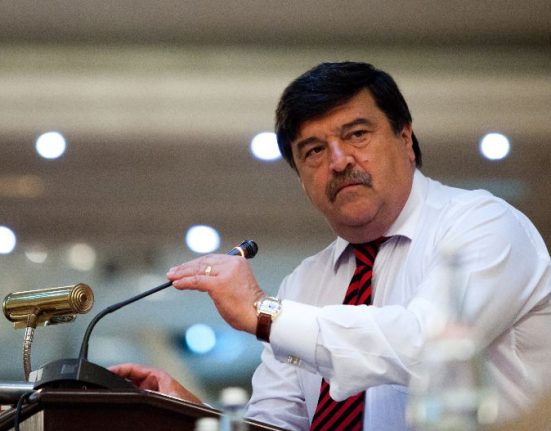 Toni Grebla demis de la sefia AEP pentru blocarea banilor PNL