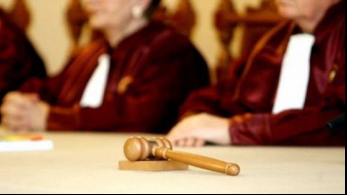 Ultimul obstacol pentru demisia lui Iohannis CCR a primit cererea de constatare a vacantei functiei de presedinte