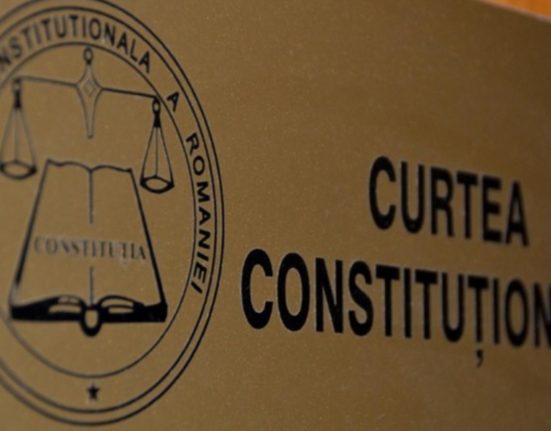 CCR analizeaza 13 contestatii privind candidaturile prezidentiale