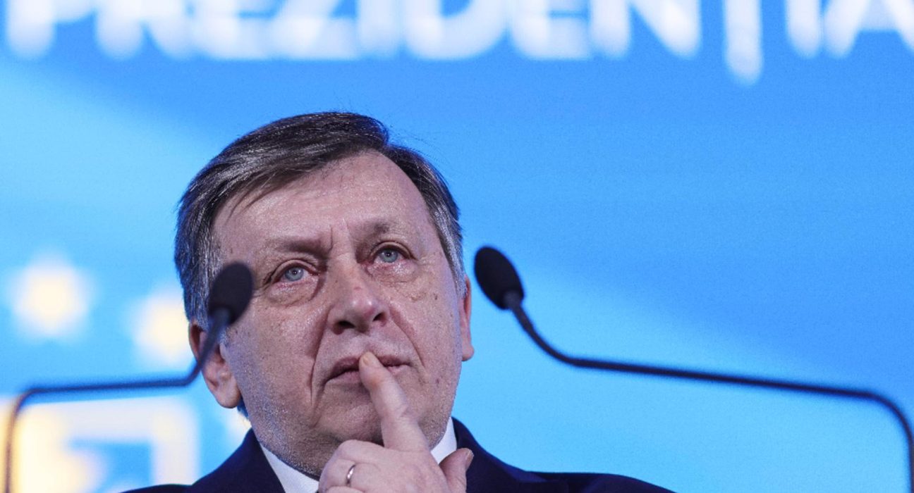 Crin Antonescu a gasit antidotul pentru un presedinte tacut