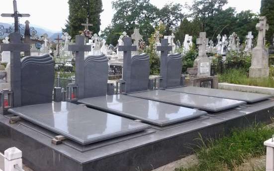 Escrocherii cu preoti si cavouri false au aparut