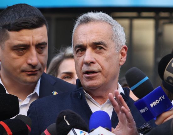 George Simion Totul cu acordul domnului Georgescu continuam miscarea suveranista