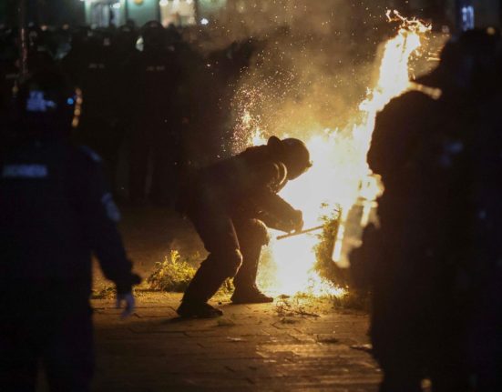 Ilie Bolojan mesaj pentru protestatarii CCR Sfatul meu pentru cei care incita la violenta este sa se opreasca