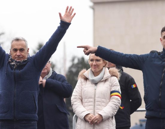 Liderul suveranistilor atacuri dure la adresa guvernului ilegitim Trebuie sa plece