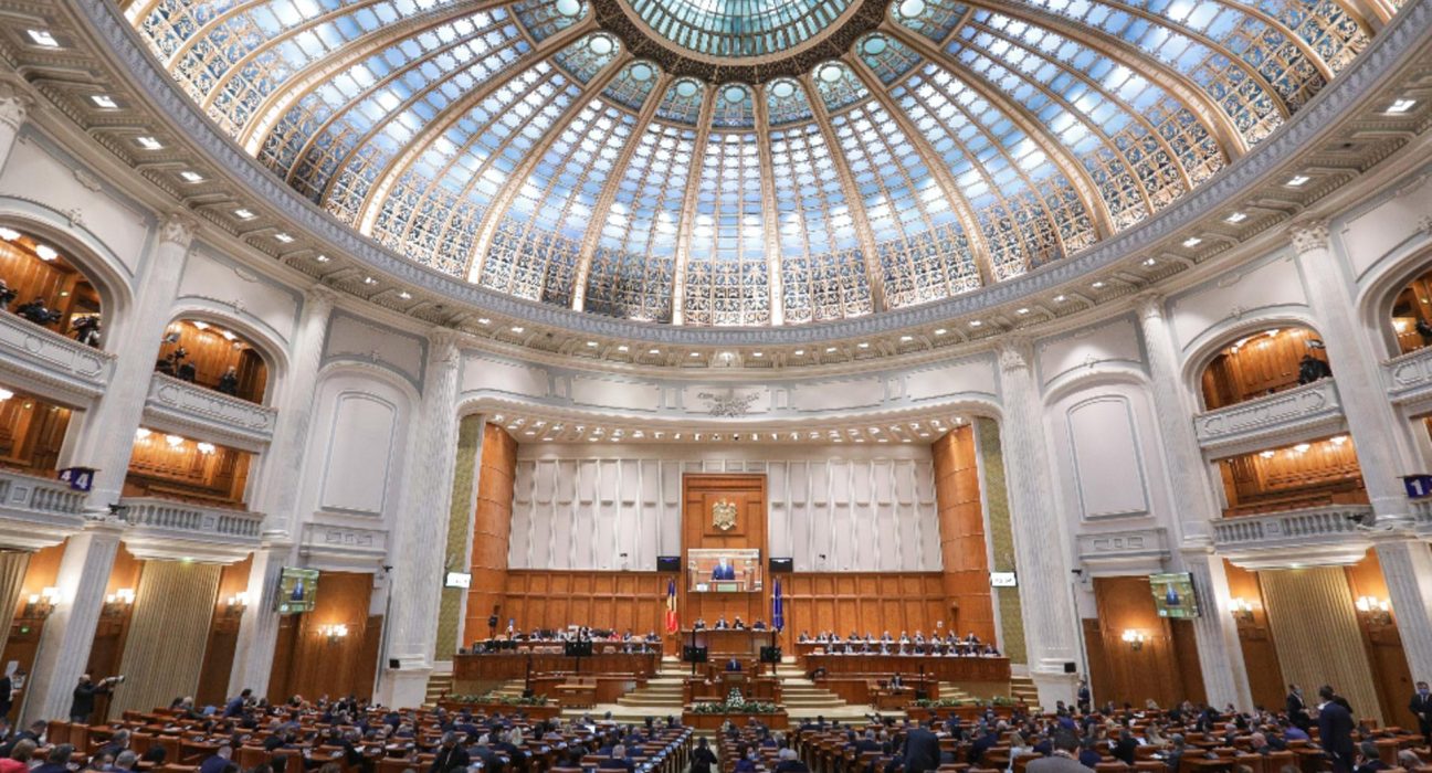 Parlamentul se reuneste sanctiuni pentru absente nemotivate
