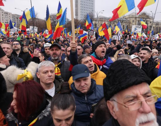 Romanii mesaj la protestul din Piata Victoriei Vrem dreptate vrem democratie