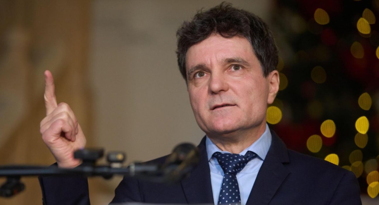 Tupeu maxim al lui Nicusor Dan sustine ca e finantat de oameni