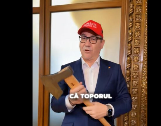 Victor Ponta suveranistul vopsit atinge penibilul cu spray de gandaci si topor in Parlament