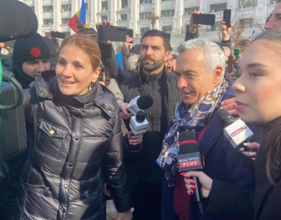 Ziua democratiei Suveranistii il sustin pe Calin Georgescu