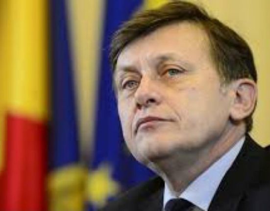 Crin Antonescu Basescu si Ponta s au tradat mereu erau intelesi A devenit sef la PSD cu sprijinul lui Basescu