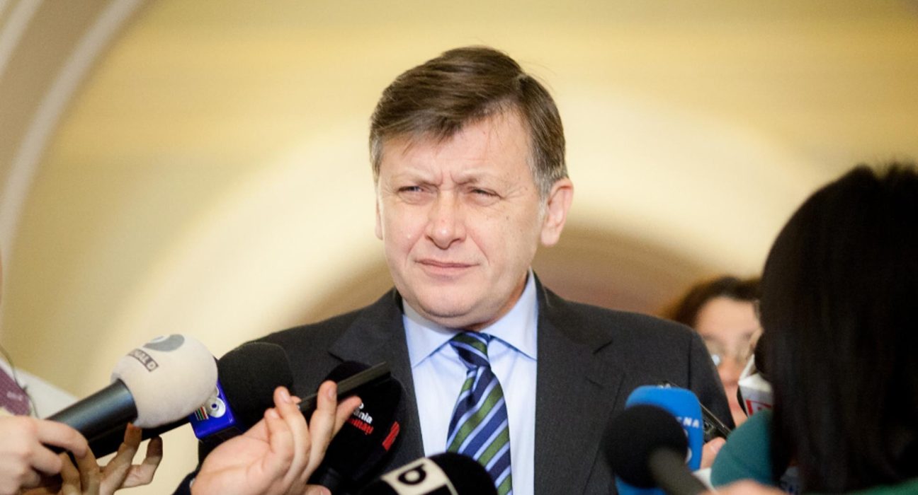 Crin Antonescu Politica externa e in impas guvernul nu e vinovat Blocajul se va rezolva dupa alegeri