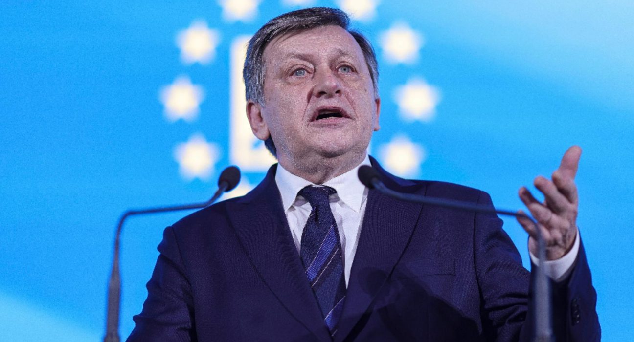 Crin Antonescu mesaj ferm din Republica Moldova Rezultatul alegerilor de la Bucuresti conteaza pentru Chisinau