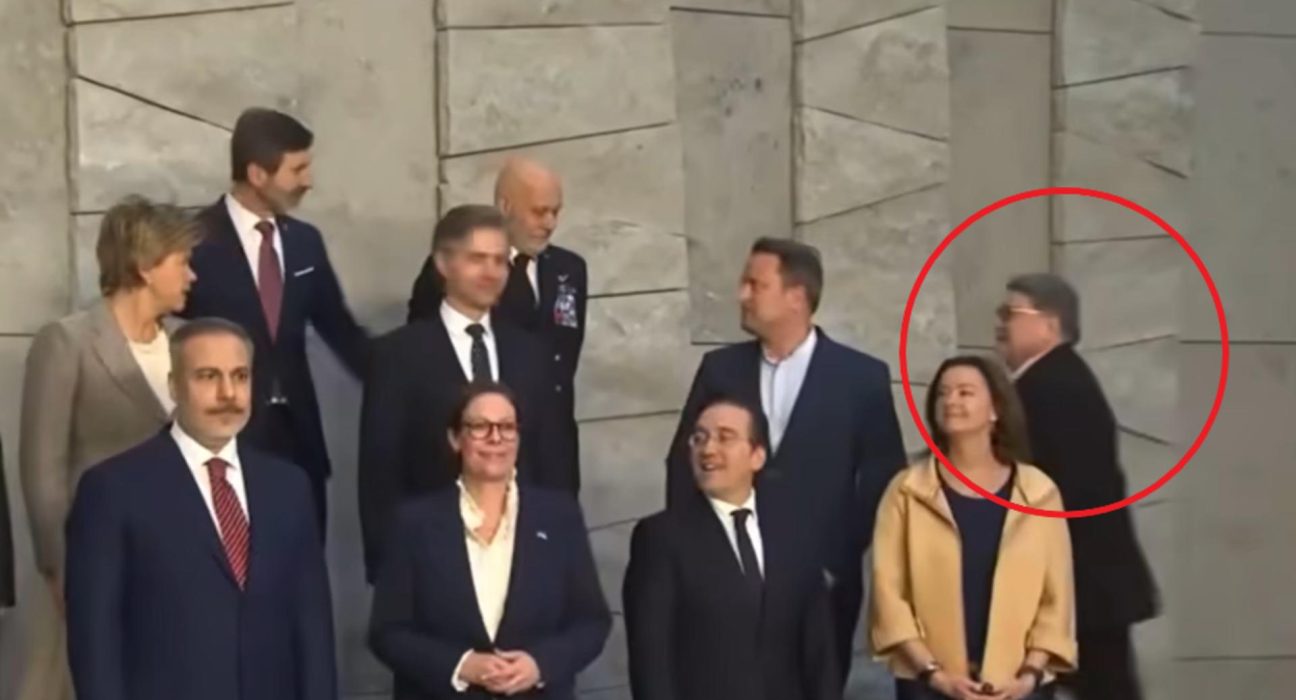 Emil Hurezeanu protagonistul unui moment comic la NATO