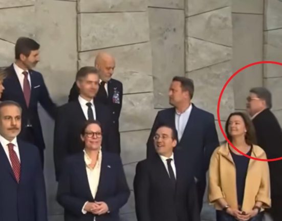 Emil Hurezeanu protagonistul unui moment comic la NATO