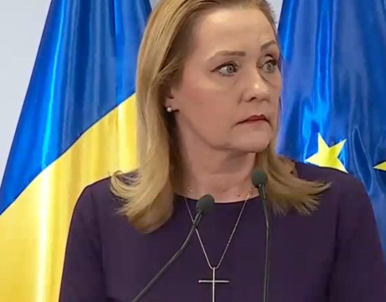 Lasconi se plange online dupa ce a ramas fara bani