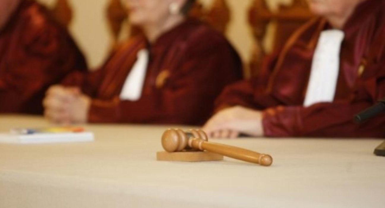 Revoltator Cati bani primesc lunar judecatorii care au anulat alegerile