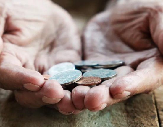 Sindicatele Salariul minim european salveaza 20 de milioane