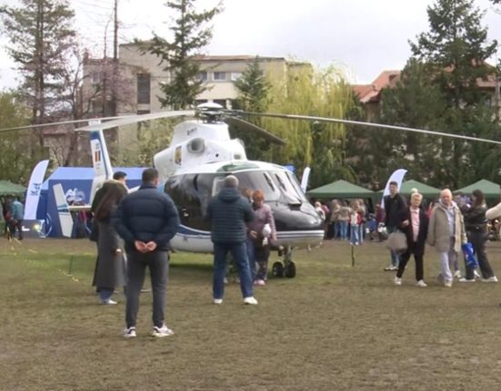 Video Expozitie SRI la Cotroceni Elicoptere drone echipamente de asalt