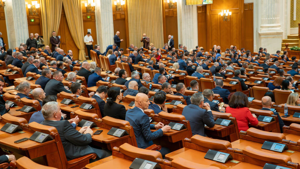 1 Iunie la Camera Depuilor Teatru magie i distracie
