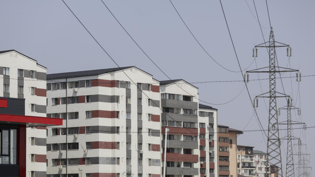 Dublarea facturilor stimuleaza cresterea speculativa a preturilor