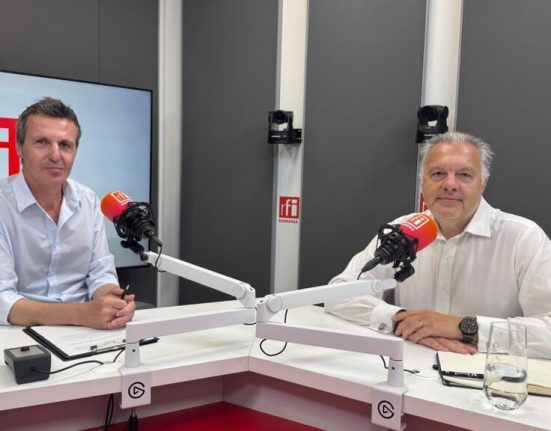 Intre Bruxelles Paris si Bucuresti