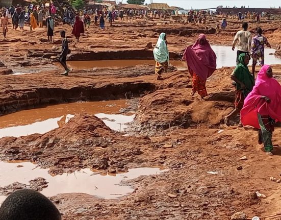 Inundatii devastatoare in Nigeria 200 de decese