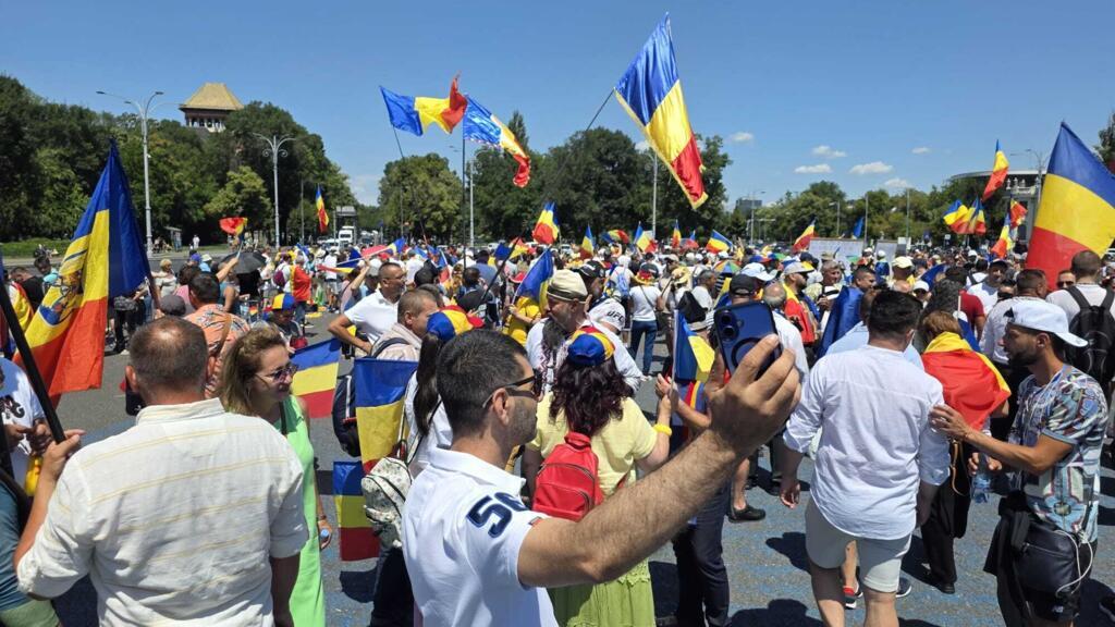 Protest in Piata Victoriei Imbranceli si saci cu cartofi