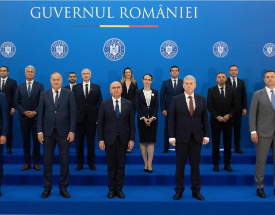 românia,-experimentul-partidelor:-cum-„pachetul-ii”-devine-arma-guvernului-împotriva-antreprenorilor