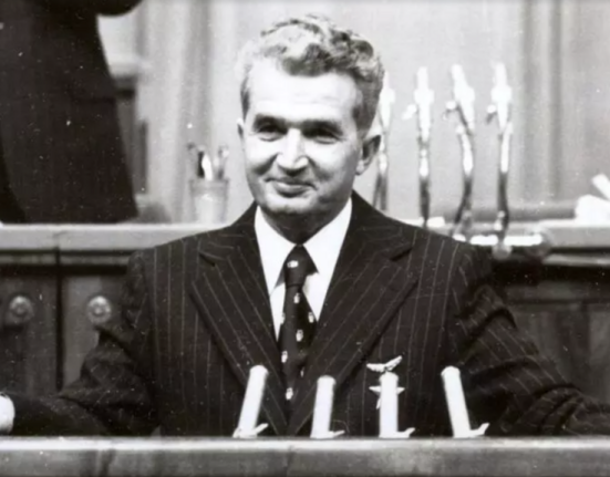 Istoria comunismului in scoli Dezvoltarea gandirii critice a elevilor