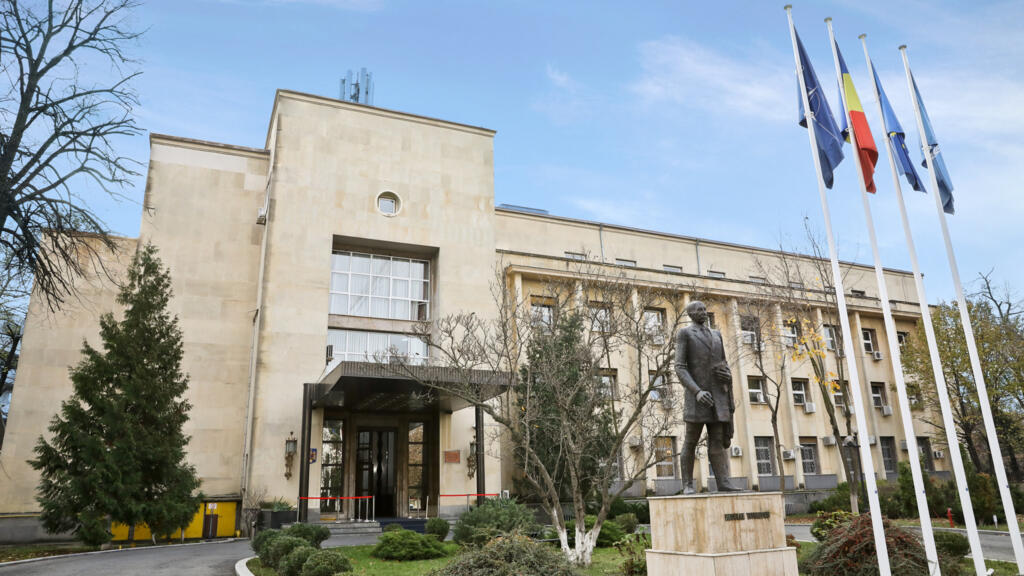 MAE vrea sa reintroduca taxe pentru romanii din diaspora