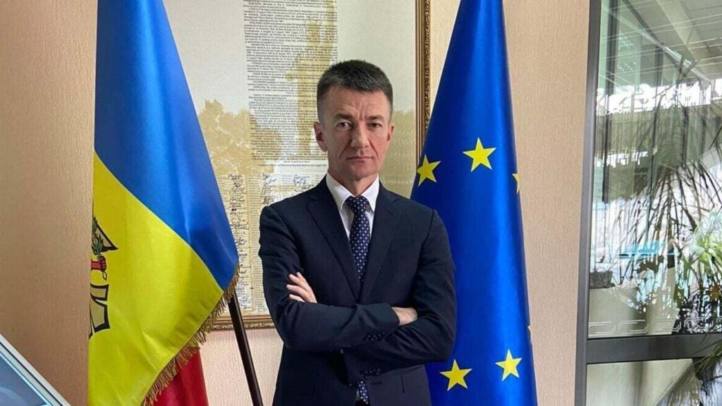 Ofiterul acuzat de tradare era invitat la UVT