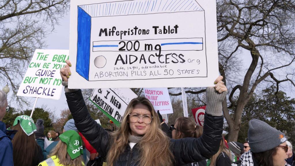 Pilule prin post Cum ocolesc americancele restriciile anti avort