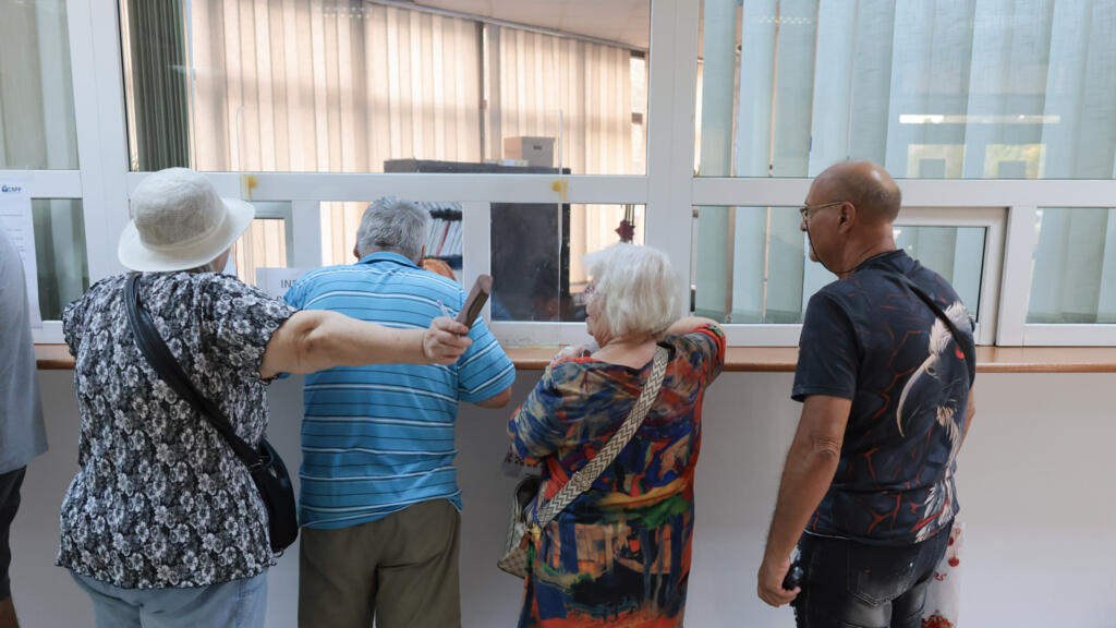 Proiect Amenzi de maximum 20000 lei pentru agresarea functionarilor publici