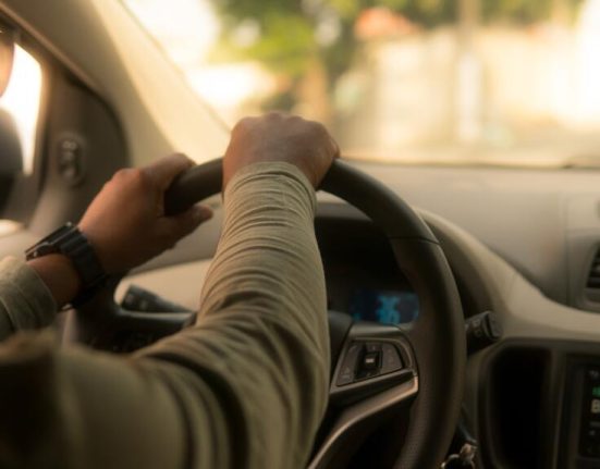 Frauda masiva in servicii de ride sharing descoperita de ANAF