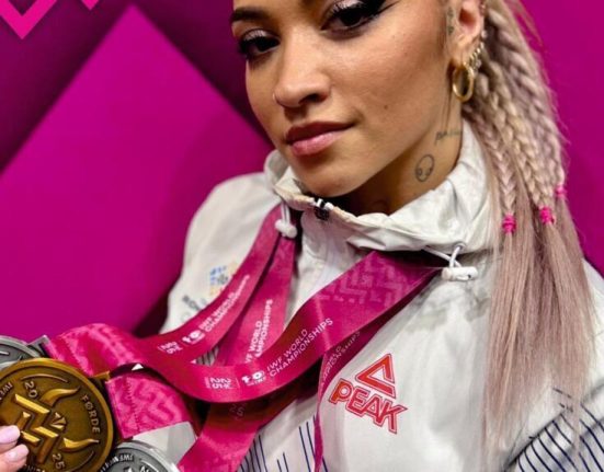 Haltere Mihaela Cambei tripla medaliata mondiala in Norvegia